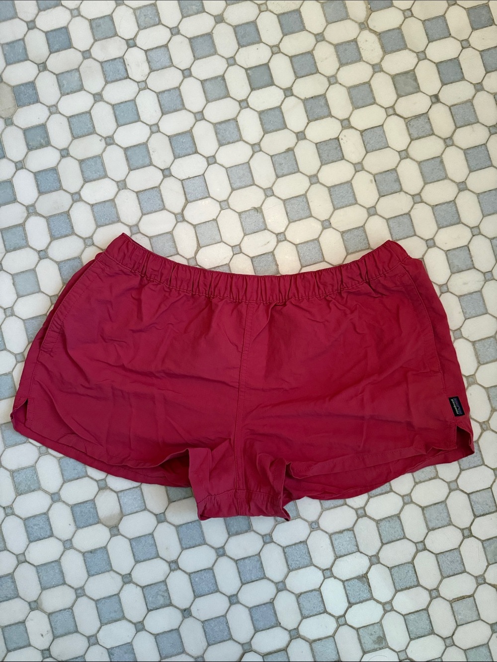 Patagonia barely baggies Pink size large